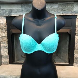 Victoria’s Secret bra size 36B